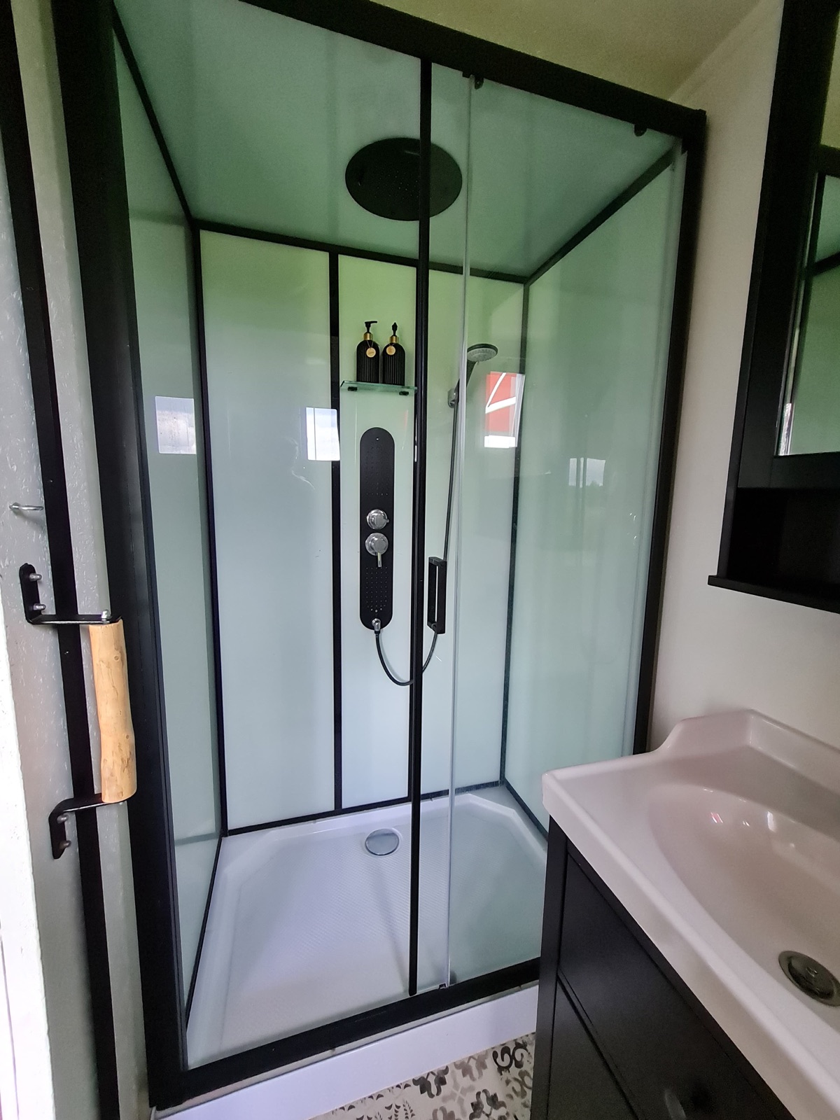 Bad mit Walk-in-Dusche