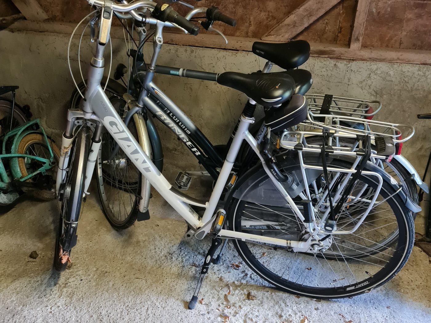 Leihräder, bereit zur Fahrt